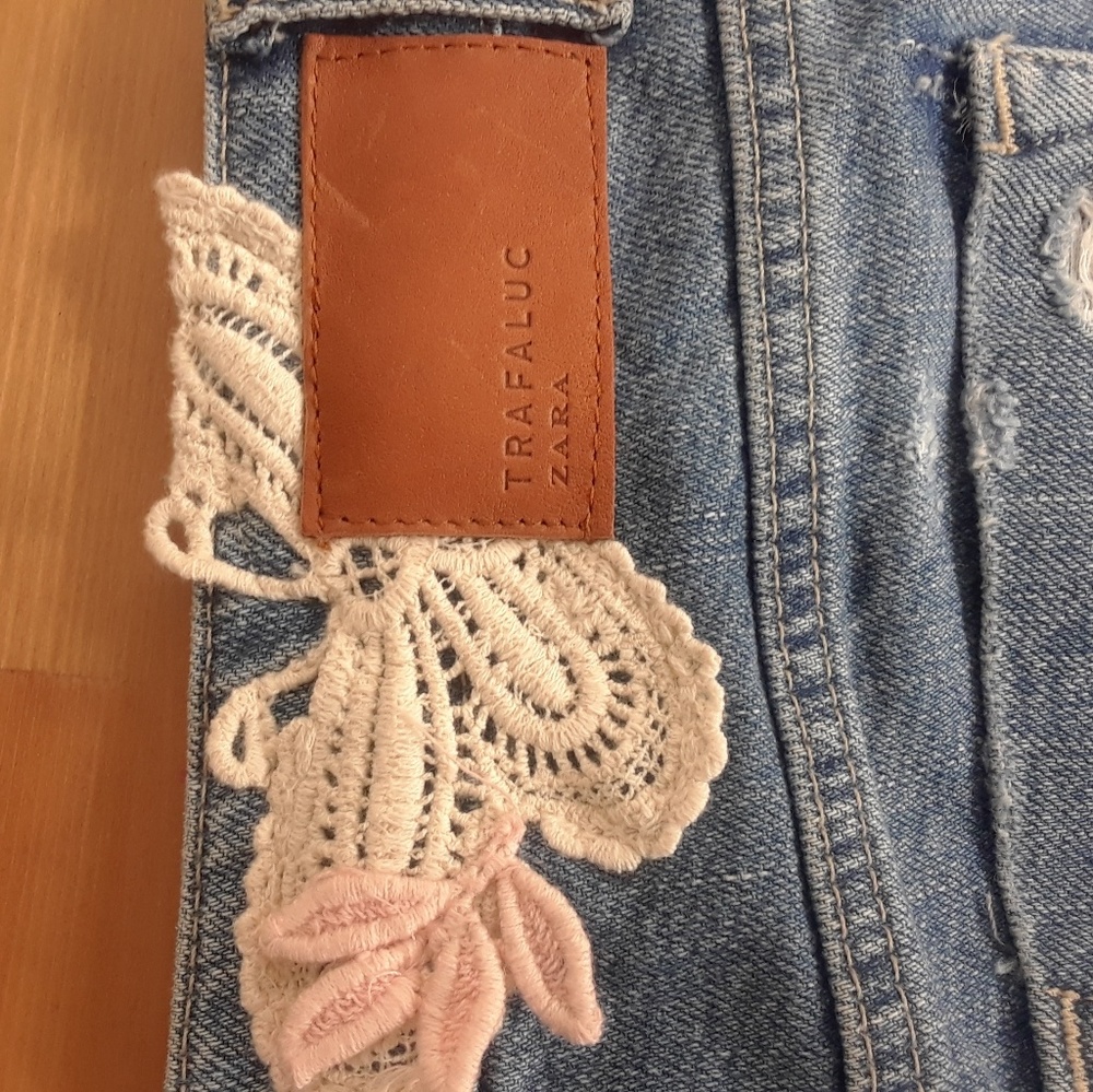 Zara Distressed Crochet Denim Shorts Size 4 - Picture 7 of 7